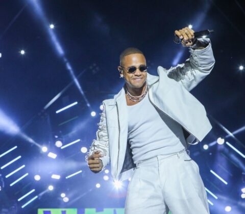 Imagem do post Consciência Negra: Léo Santana faz show gigante em Salvador