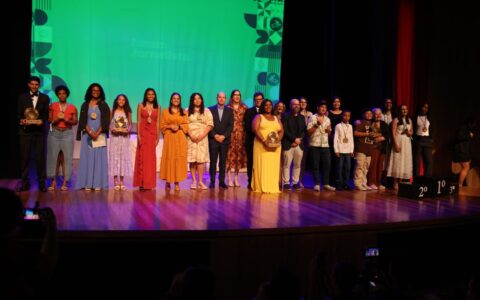 Imagem do post Concurso Jovem Jornalista 2025 premia alunos da rede estadual