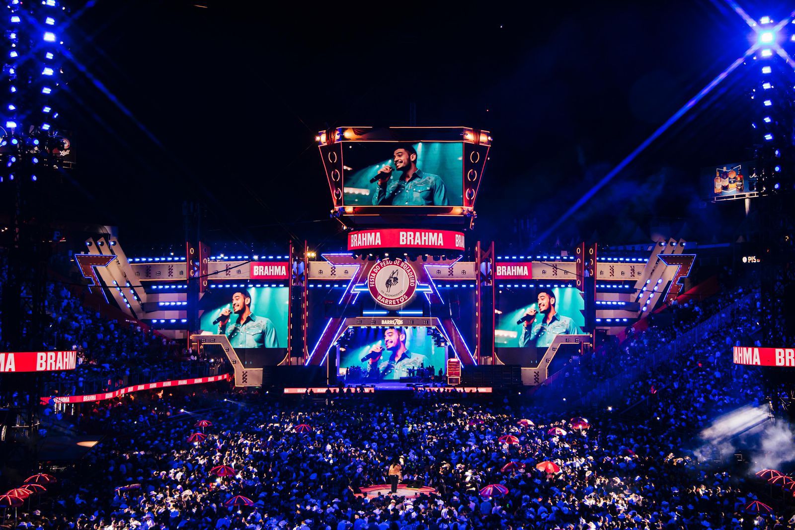 Caldas Country: Dupla virtual da Ambev usa sertanejo para moderação