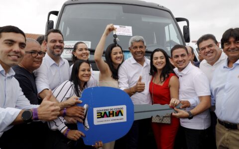 Imagem do post Jerônimo entrega nova escola e amplia investimentos em infraestrutura e serviços públicos em Ituaçu