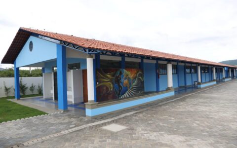 Imagem do post Educação na Bahia: Ituaçu ganha escola de tempo integral com piscina e campo