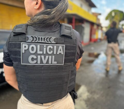 Imagem do post Mulher investigada por golpes contra idosos é presa em Salvador