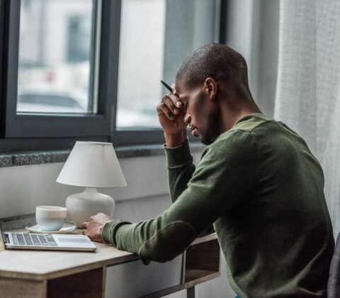 Imagem do post Síndrome de Novembro: Psicóloga explica cansaço de fim de ano e como aliviar