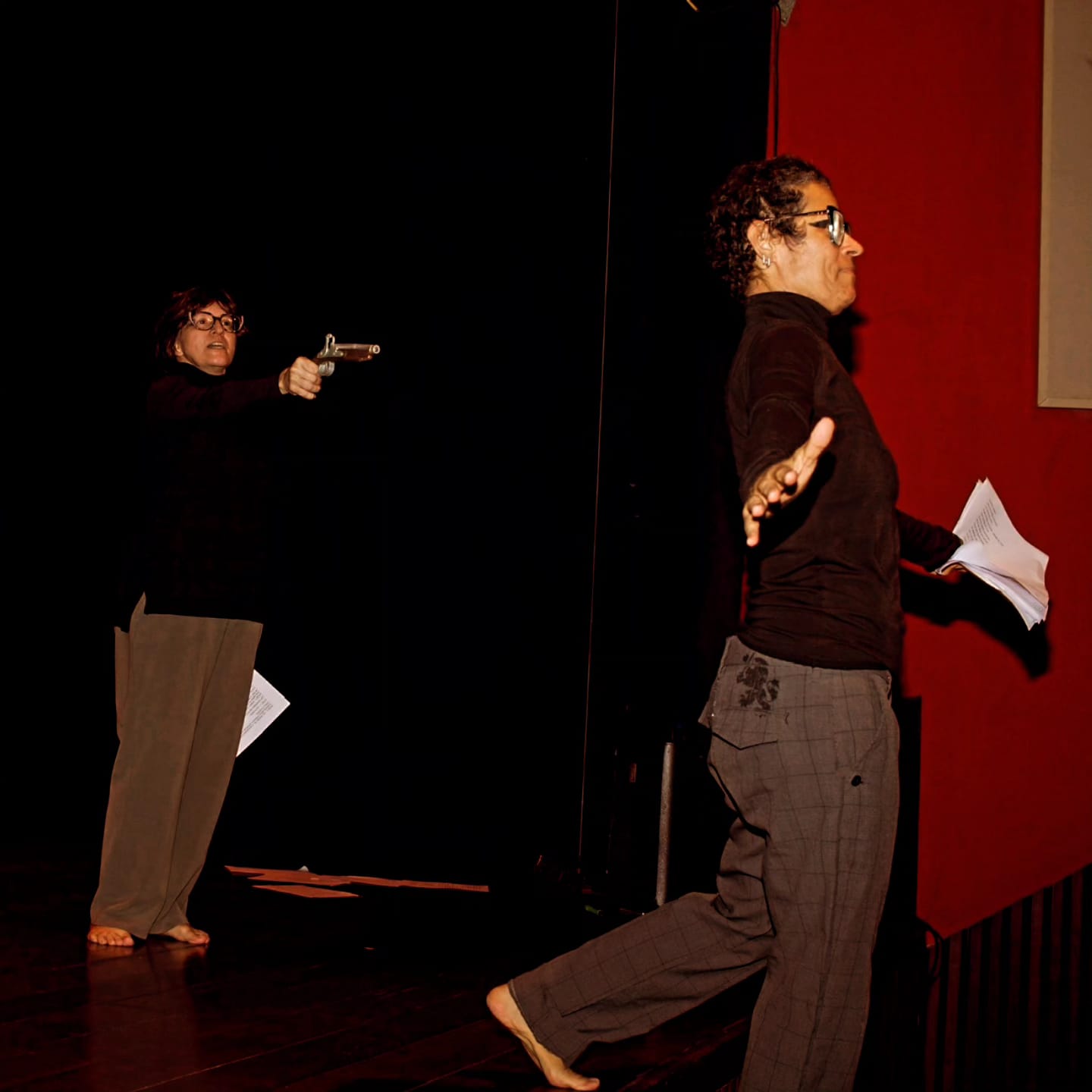 Atrizes de Salvador transformam dor em arte por tratamento