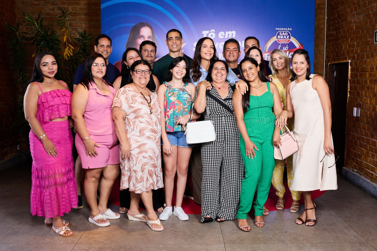 Ivete Sangalo surpreende fãs em café da manhã exclusivo em Salvador