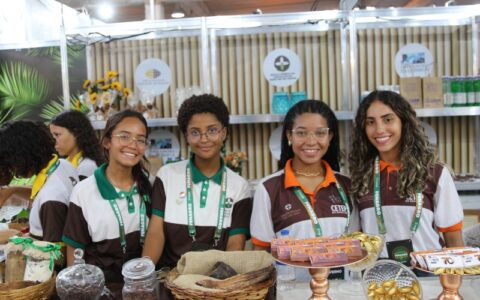 Imagem do post Estudantes da Bahia levam inovação à Fenagro 2025