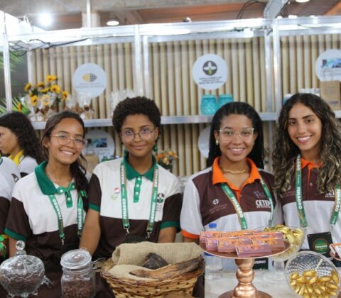 Imagem do post Estudantes da Bahia levam inovação à Fenagro 2025