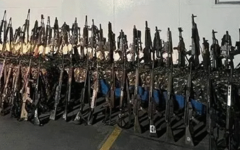 Imagem do post Megaoperação no Rio: Número de fuzis apreendidos sobe para 93