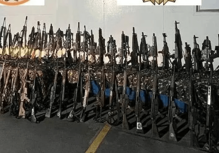 Megaoperação no Rio: Número de fuzis apreendidos sobe para 93