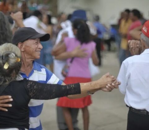 Imagem do post Expectativa de vida dos brasileiros bate recorde e novo dado do IBGE surpreende o país