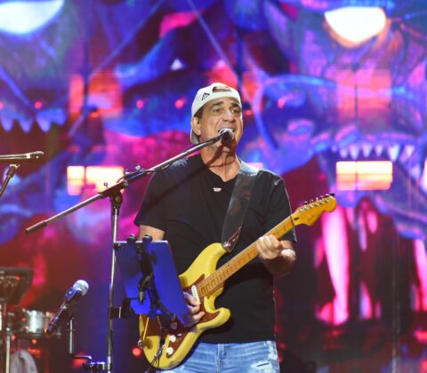 Imagem do post Durval Lélys abriu o Virada Salvador e transforma a Arena em um mar de axé