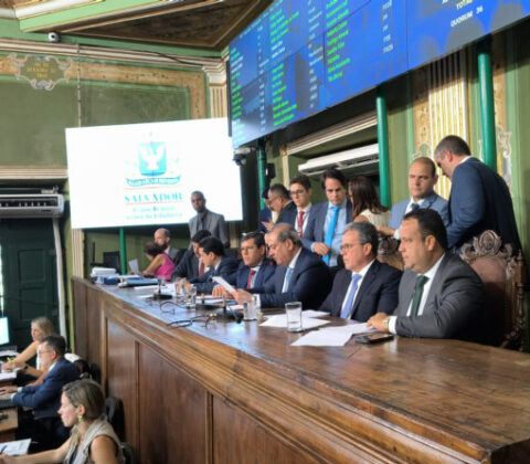 Imagem do post Câmara de Salvador aprova PPA 2026–2029 e orçamento de quase R$ 15 bilhões em última sessão do ano
