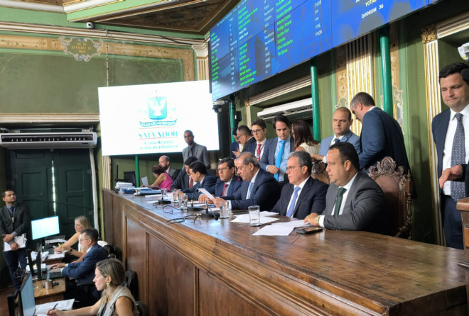 Câmara de Salvador aprova PPA 2026–2029 e orçamento de quase R$ 15 bilhões em última sessão do ano