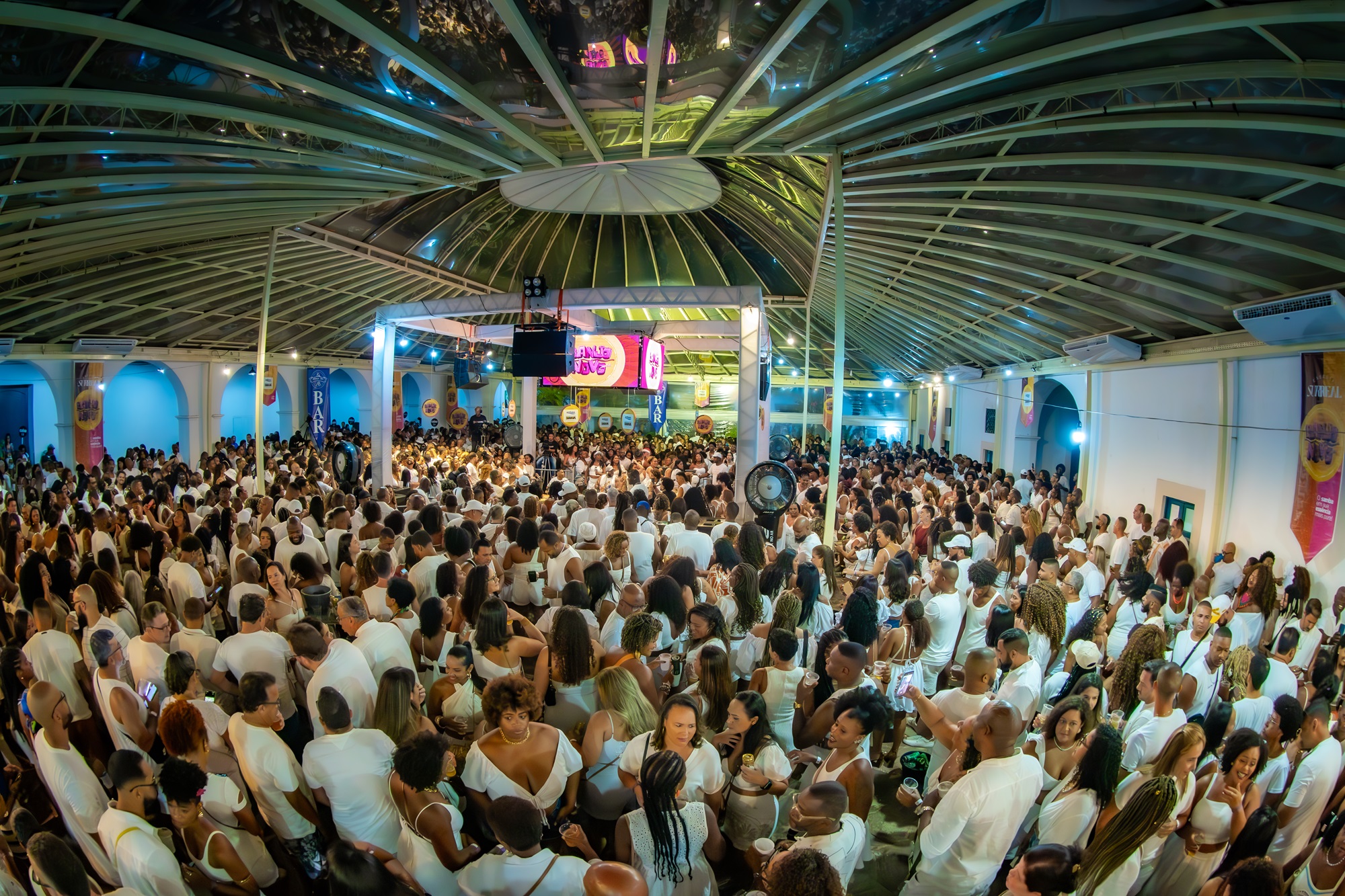 Banjo Novo estreia temporada de verão em 2026 com roda de samba no Porto de Salvador