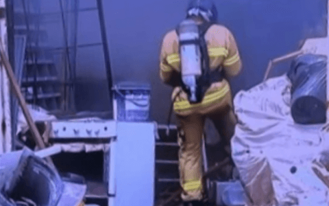 Imagem do post Incêndio em ferro-velho mobiliza Bombeiros em Salvador