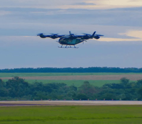 Imagem do post eVTOL da Embraer decola pela primeira vez no Brasil