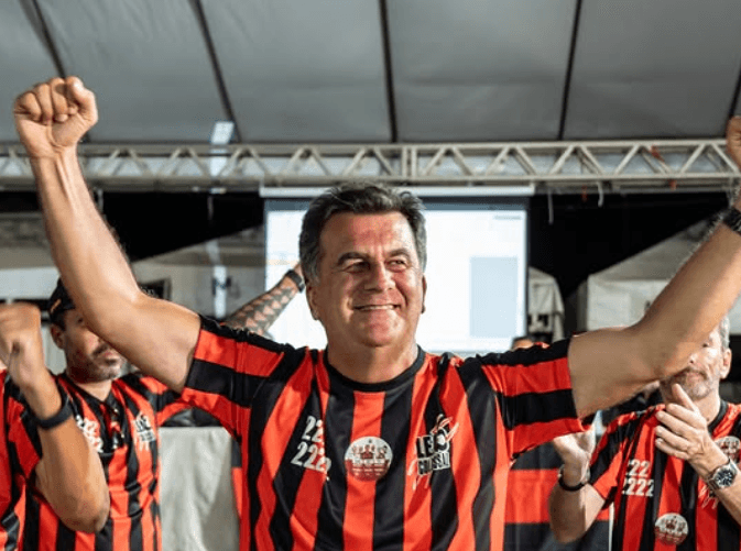 Fábio Mota é reeleito presidente do Vitória até 2028