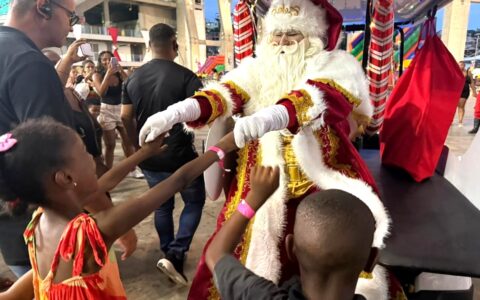 Imagem do post Fonte de Natal reúne multidão e emociona famílias em grande ação solidária