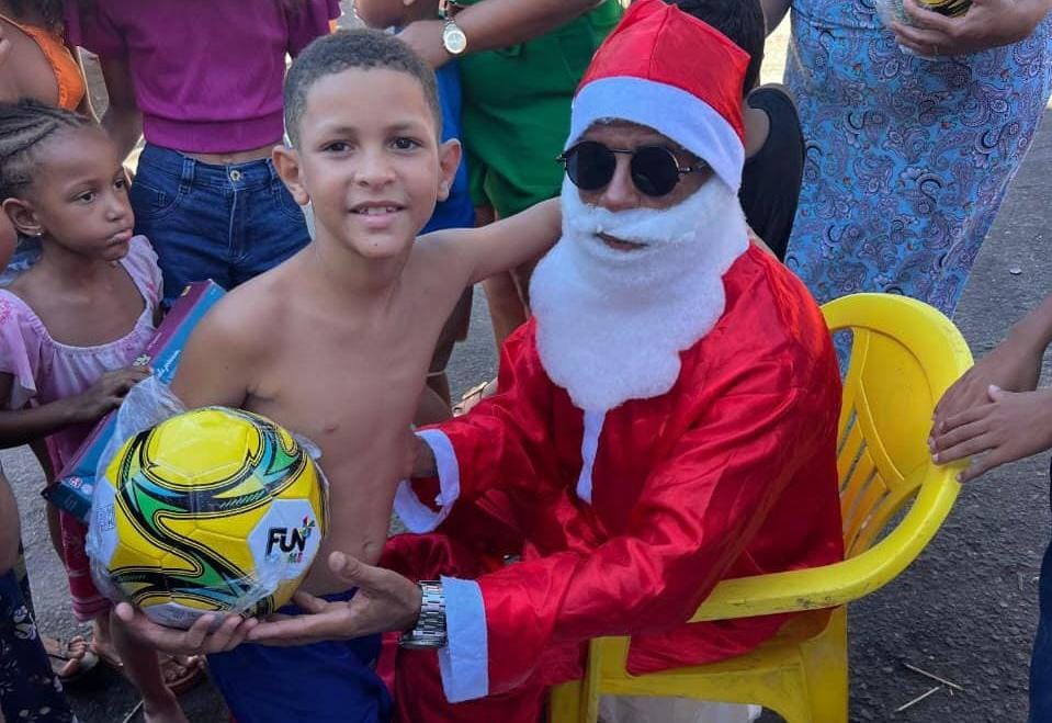 Natal Solidário leva alegria às crianças de Boa Vista do Lobato