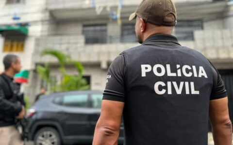 Imagem do post Quatro são presos por tráfico de drogas em Itapuã