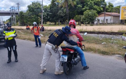 Imagem do post PRF e SMT intensificam fiscalização e alertam motoristas em Alagoinhas