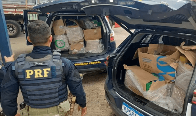 Caminhão é flagrado com 340 kg de drogas na BR-116