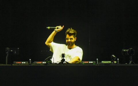 Imagem do post Alok transforma Virada Salvador em pista eletrônica e faz multidão vibrar na Boca do Rio