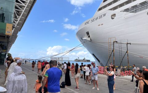 Imagem do post Últimos cruzeiros de 2025 desembarcam mais de 8 mil turistas e aquecem o turismo na Bahia