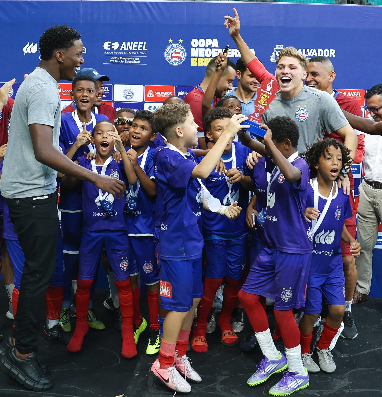 Copa Neoenergia Bora Bahêa Meu Bairro leva talentos das comunidades para as finais na Fonte Nova