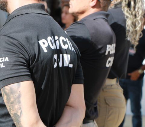 Imagem do post Homem investigado por violência doméstica é preso em flagrante por posse ilegal de arma de fogo