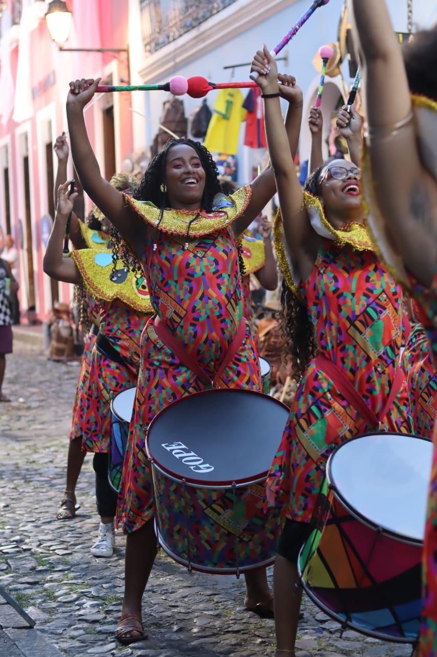 Didá celebra 32 anos no Pelourinho e reafirma força das mulheres negras na música e na cultura baiana