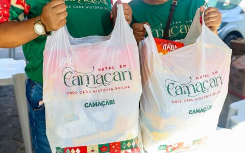 Imagem do post Entrega das Cestas de Natal começa na sede de Camaçari e leva alimento e esperança a milhares de famílias