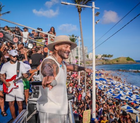 Imagem do post Após lançar “Panamera”, Tony Salles arrasta multidão e transforma Barra-Ondina em pré-Carnaval