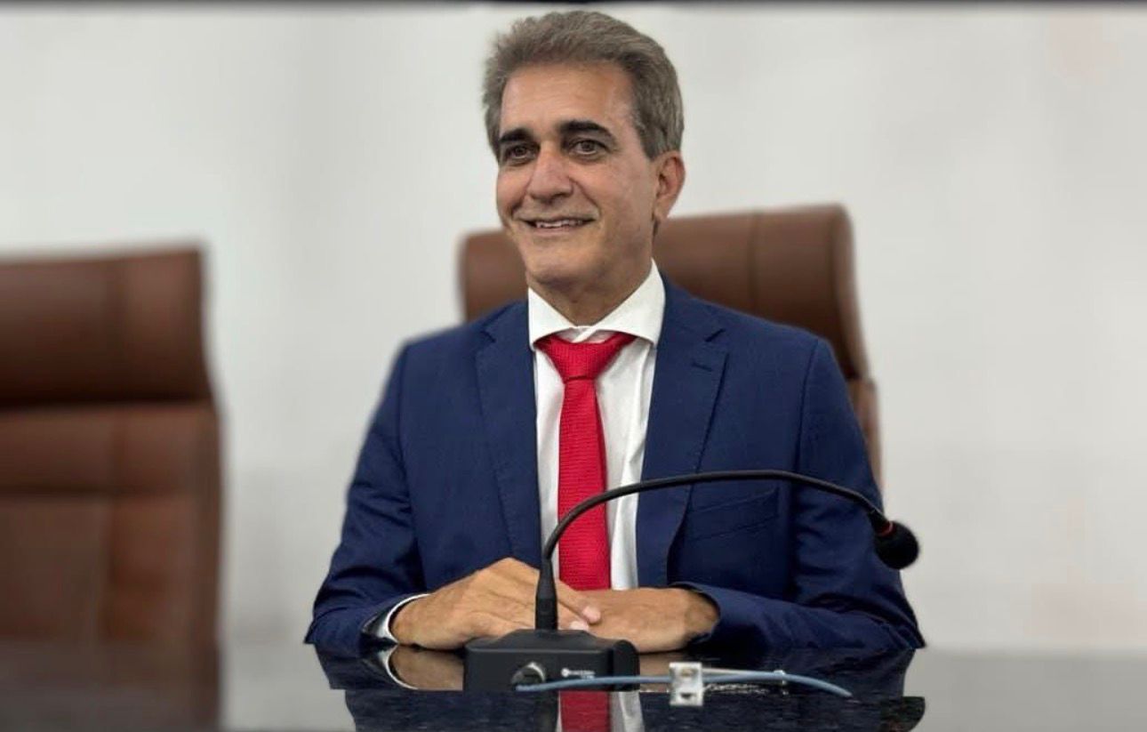 Para Robinson Almeida, pesquisa revela que gestão de Bruno Reis está desgastada e distante da população