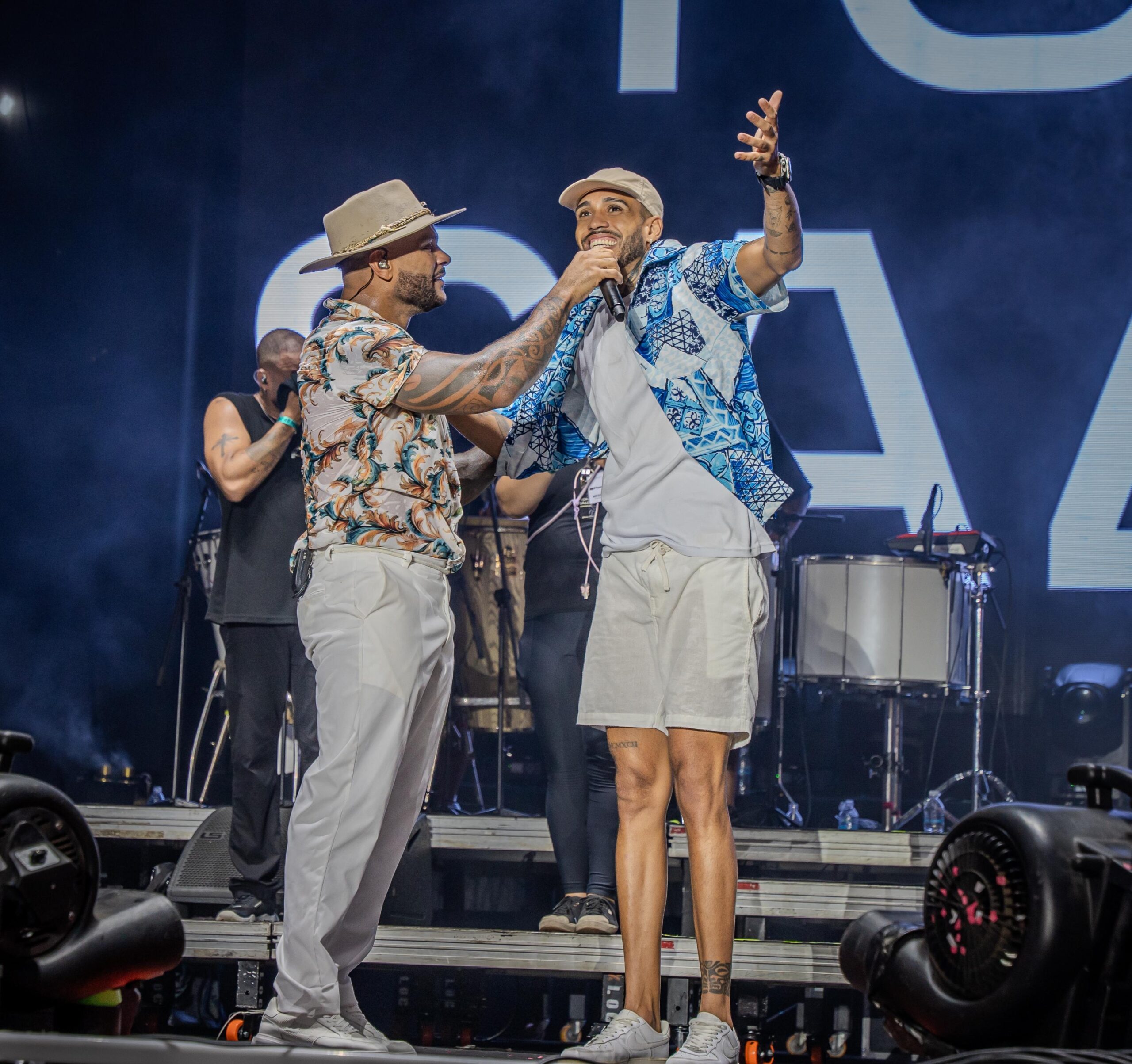 Com hit ‘Panamera’ e surpresas no palco, Tony Salles incendeia o Virada Salvador e parte para sequência de shows