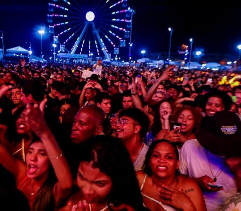 Imagem do post Virada Salvador 2026 tem queda de ocorrências, mais de 5,6 toneladas recicladas e recorde de atendimentos digitais