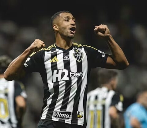 Imagem do post Atlético-MG está próximo de acertar a permanência do zagueiro Victor Hugo