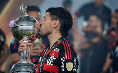 Imagem do post Arrascaeta é finalista no tradicional prêmio Rei da América