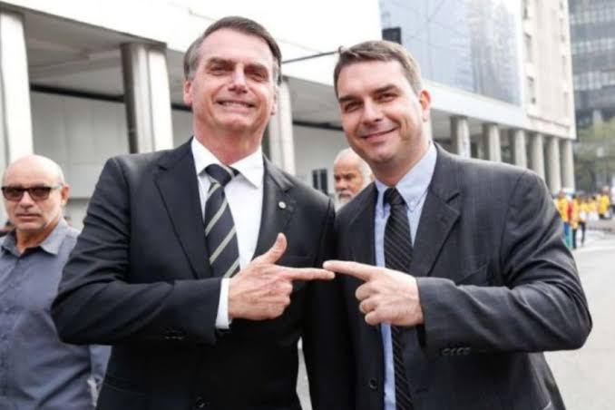 Martelo batido: Flávio Bolsonaro será candidato à presidência em 2026