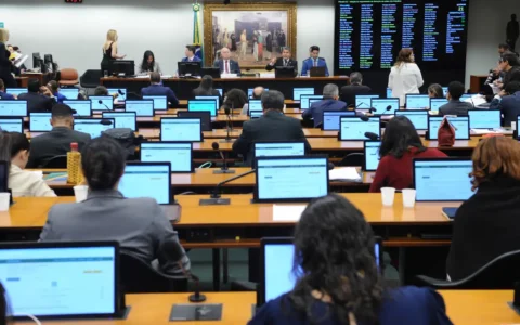 Imagem do post CCJ da Câmara se posiciona a favor de cassação de Carla Zambelli