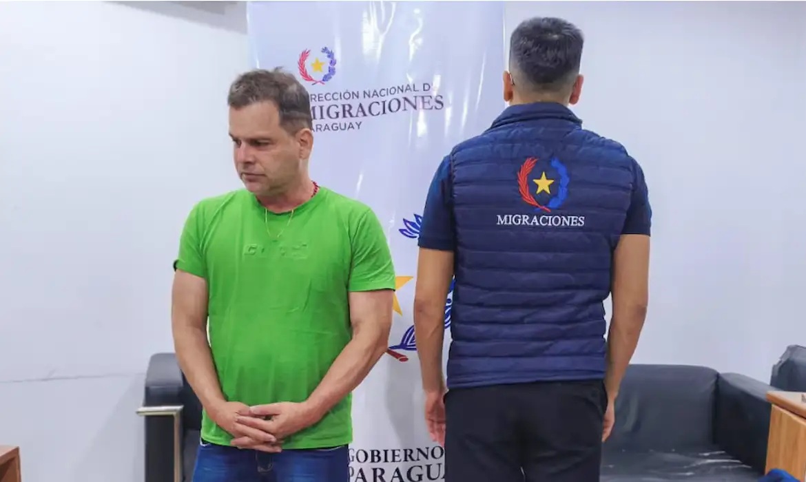Silvinei Vasques é capturado no Paraguai e entregue à PF após fuga da prisão