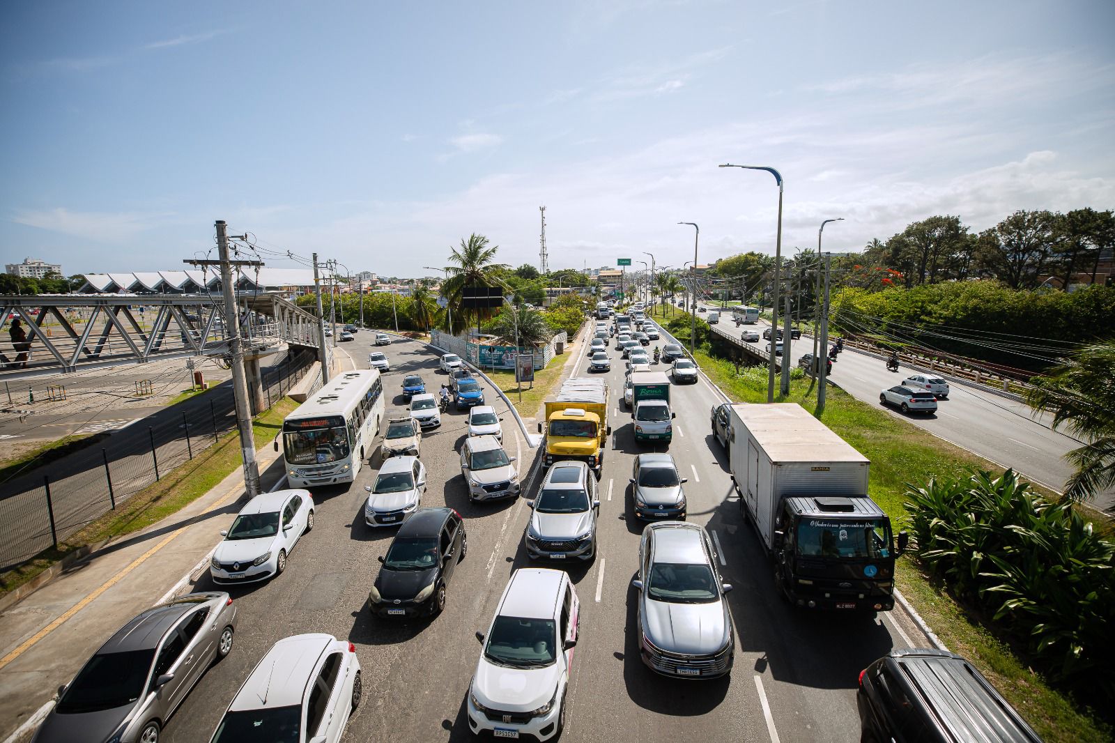 Natal no Trânsito: Lauro de Freitas reforça fiscalização e prevê aumento de 30% no fluxo de veículos