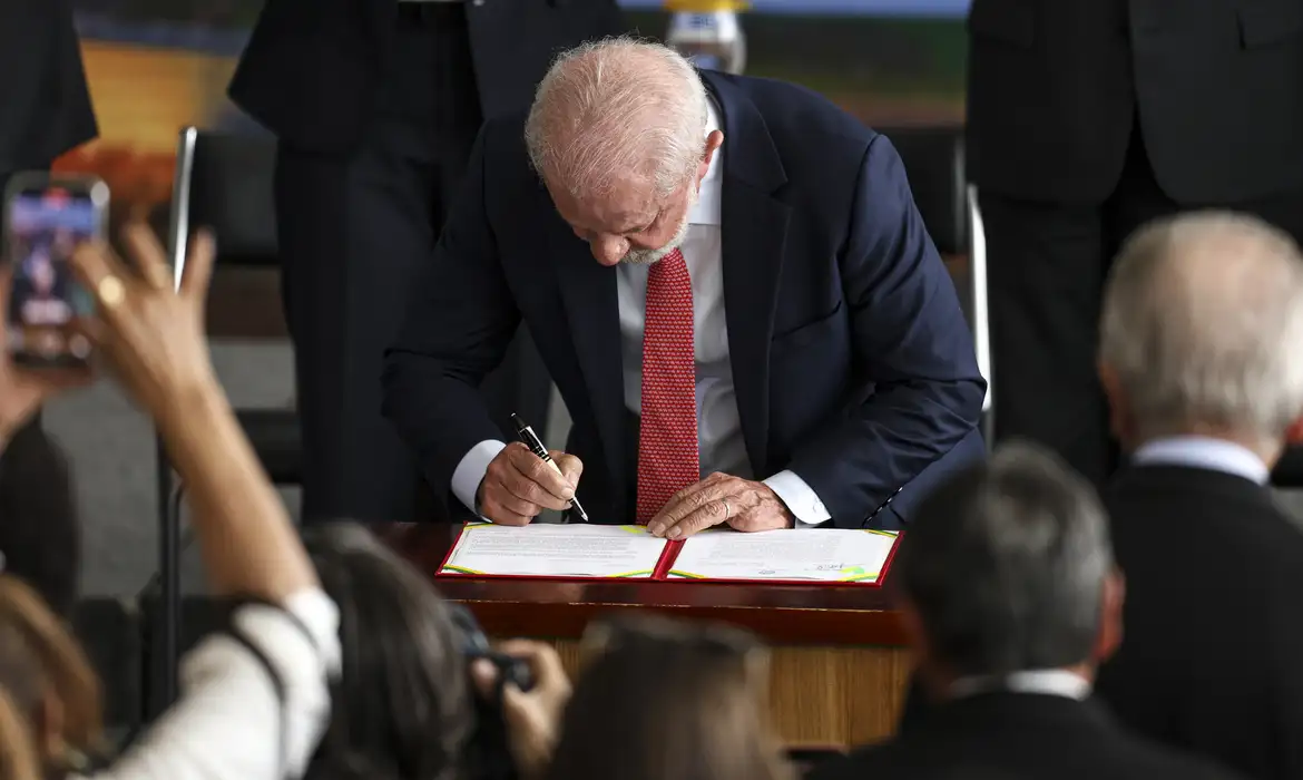 Três anos após 8 de janeiro, Lula veta PL da dosimetria