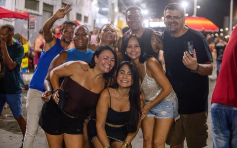 Imagem do post Mica Lauro estreia com multidão, grandes atrações e entra para a história das micaretas da Bahia