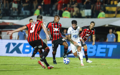 Imagem do post “É final de Copa do Mundo”: Jair Ventura esquenta o Ba-Vi após goleada do Vitória