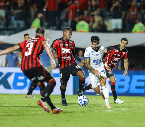 Imagem do post “É final de Copa do Mundo”: Jair Ventura esquenta o Ba-Vi após goleada do Vitória