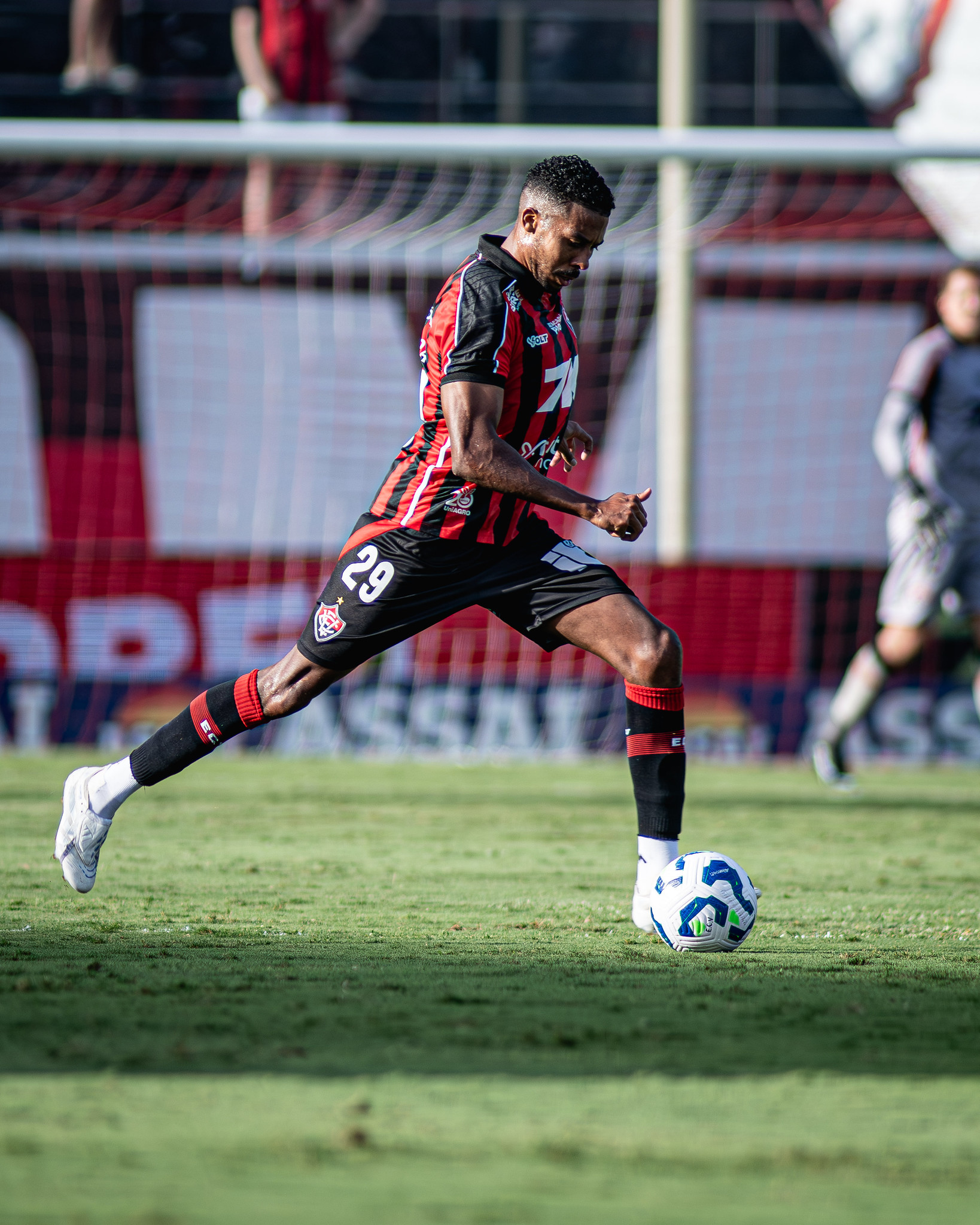 SBT dá chapéu na Globo e garante direitos de transmissão de grande campeonato brasileiro
