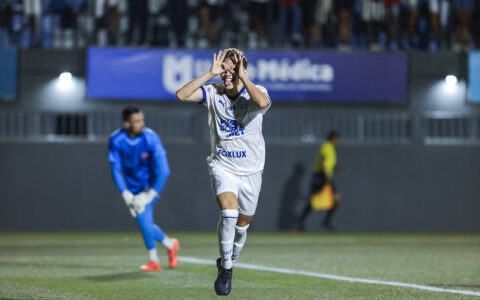 Imagem do post Bahia atropela o Bahia de Feira fora de casa, vence por 3 a 0 e dispara na liderança do Baianão