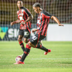 Pressão no Barradão: Vitória enfrenta Juazeirense buscando sair do zero no Baianão