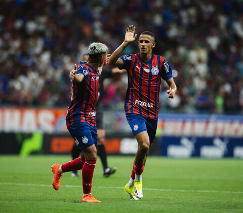 Imagem do post Com show do time titular, Bahia atropela o Barcelona e segue 100% no Baianão